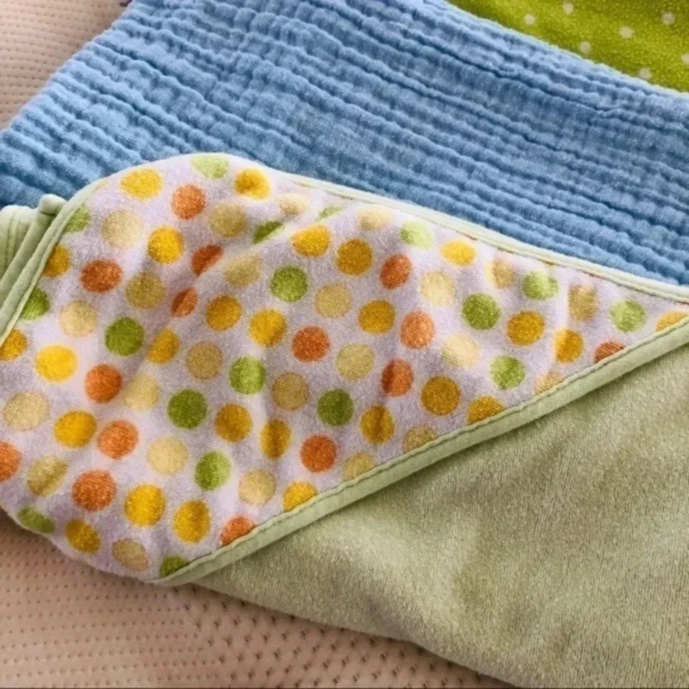 Bundle of 5 baby towels receiving towels m…